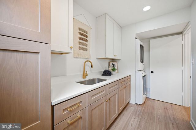 7612 CHANCELLOR WAY, Springfield, VA 22153