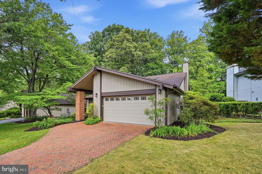 7612 CHANCELLOR WAY, Springfield, VA 22153