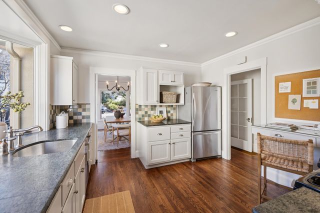 1111 Winsor Ave, Piedmont, CA 94610