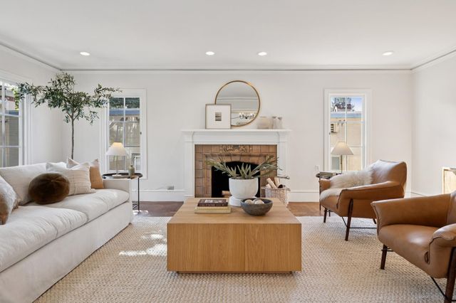 1111 Winsor Ave, Piedmont, CA 94610