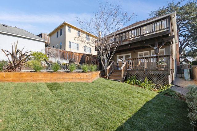 1111 Winsor Ave, Piedmont, CA 94610