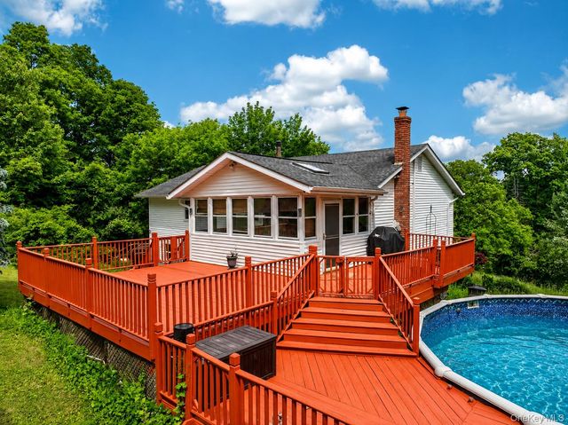 515 Toleman Road, Rock Tavern, NY 12575
