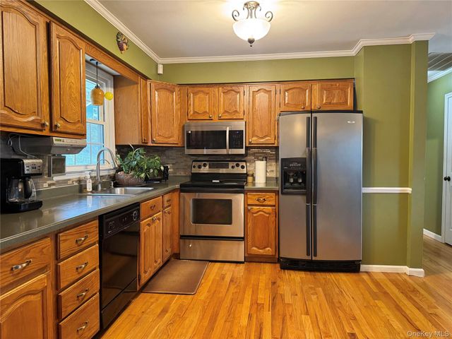 515 Toleman Road, Rock Tavern, NY 12575