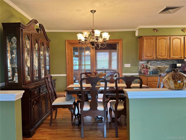 515 Toleman Road, Rock Tavern, NY 12575