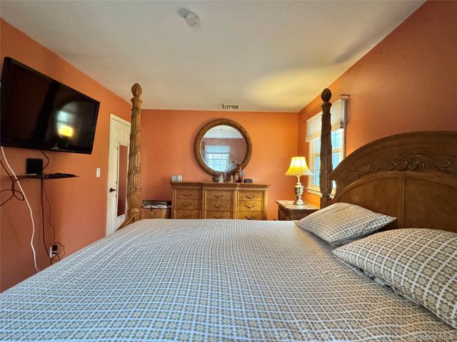 515 Toleman Road, Rock Tavern, NY 12575