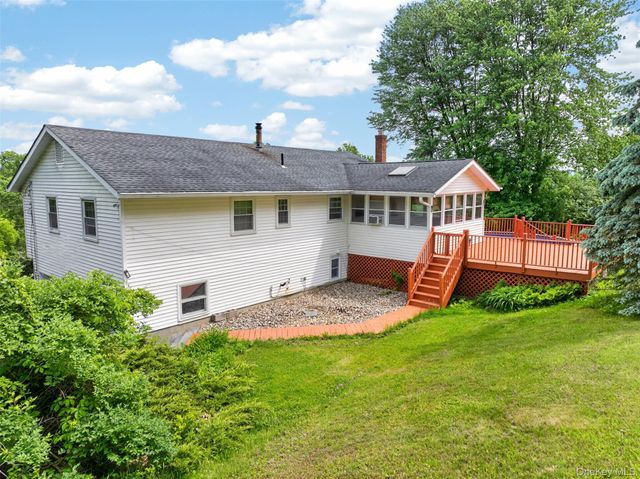 515 Toleman Road, Rock Tavern, NY 12575