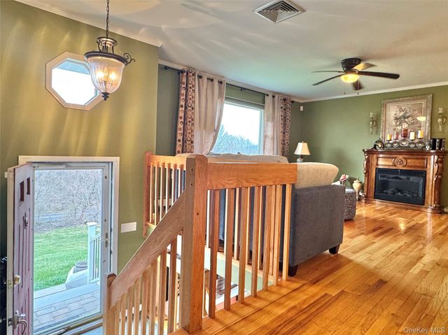 515 Toleman Road, Rock Tavern, NY 12575