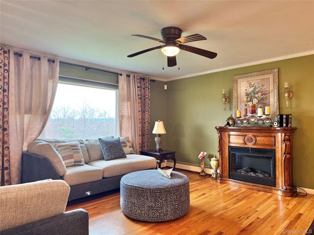 515 Toleman Road, Rock Tavern, NY 12575