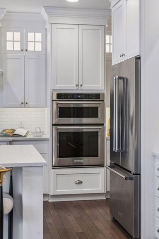 6284 Montee Drive, Eden Prairie, MN 55344