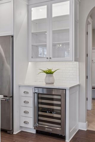 6284 Montee Drive, Eden Prairie, MN 55344