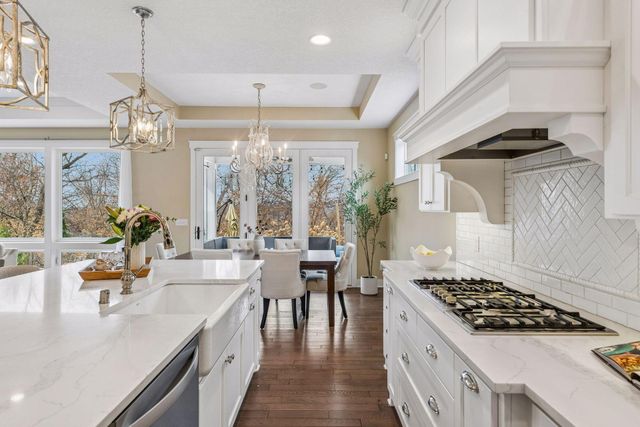 6284 Montee Drive, Eden Prairie, MN 55344