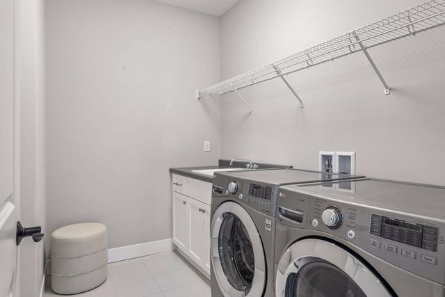 6284 Montee Drive, Eden Prairie, MN 55344