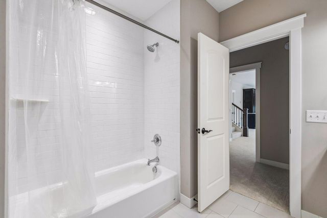 6284 Montee Drive, Eden Prairie, MN 55344