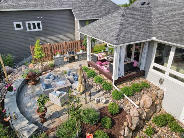 6284 Montee Drive, Eden Prairie, MN 55344