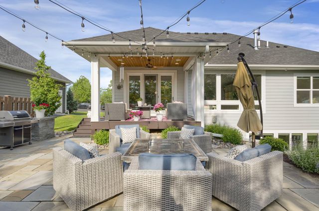 6284 Montee Drive, Eden Prairie, MN 55344