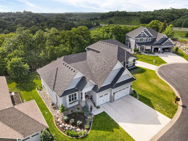 6284 Montee Drive, Eden Prairie, MN 55344