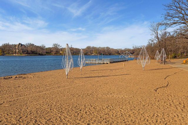 6284 Montee Drive, Eden Prairie, MN 55344