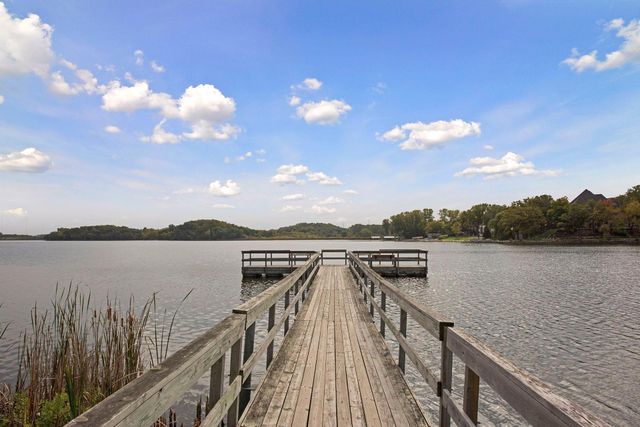 6284 Montee Drive, Eden Prairie, MN 55344