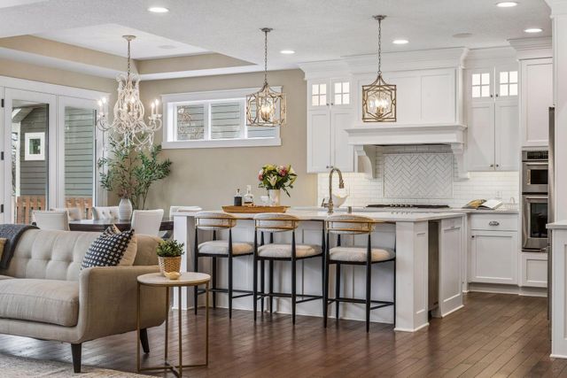 6284 Montee Drive, Eden Prairie, MN 55344