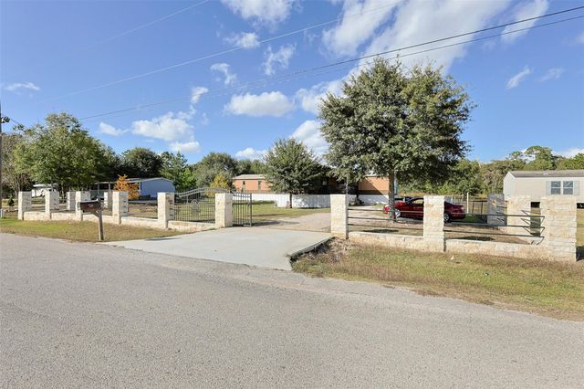 320 County Road 48761, Dayton, TX 77535
