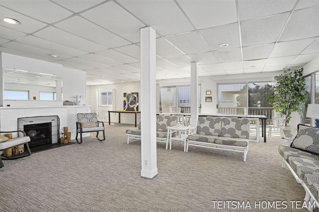 400 Lakeview Court 25D, Spring Lake, MI 49456
