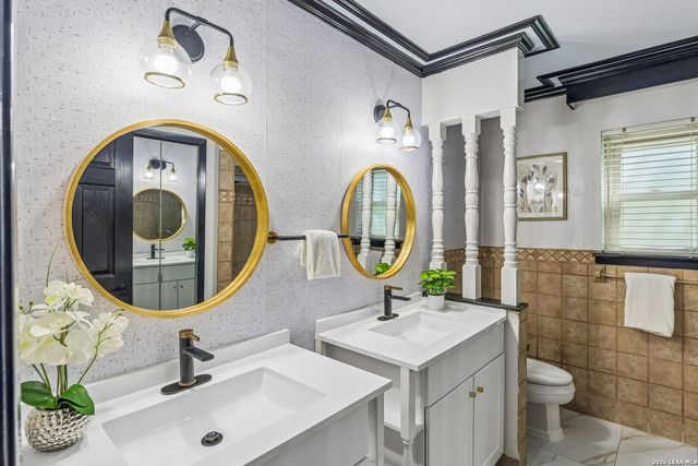 28160 WINDWOOD DR E, Boerne, TX 78006