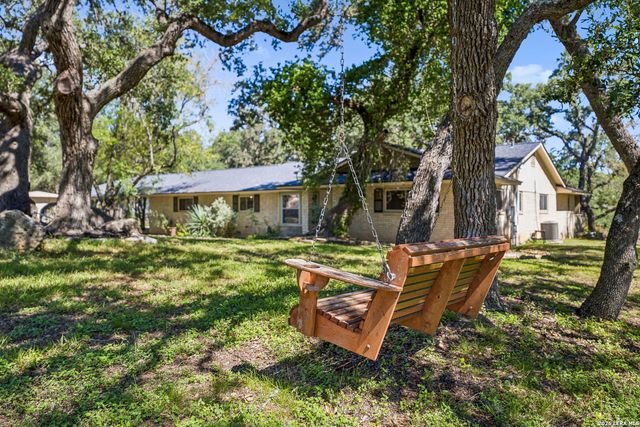 28160 WINDWOOD DR E, Boerne, TX 78006