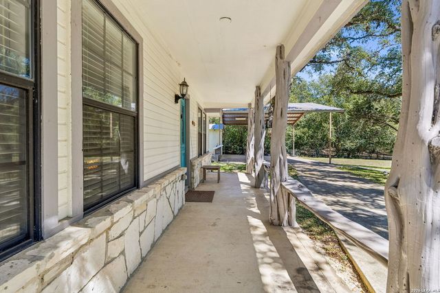 28160 WINDWOOD DR E, Boerne, TX 78006