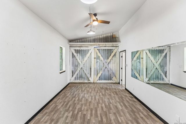 28160 WINDWOOD DR E, Boerne, TX 78006