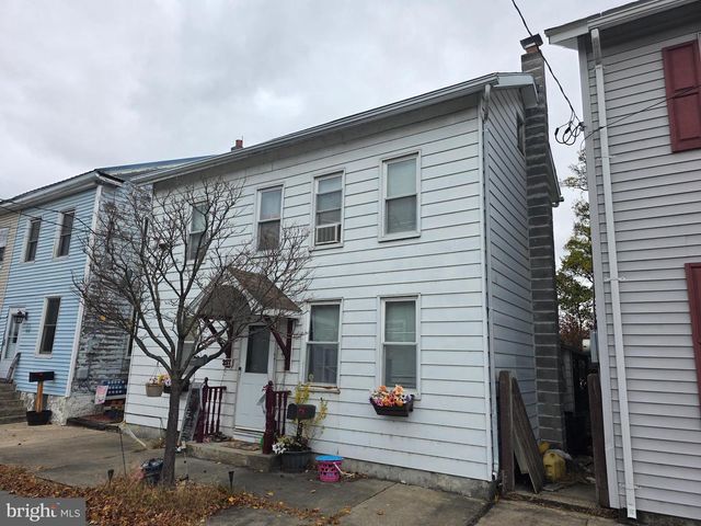 257 MOORE ST, Millersburg, PA 17061