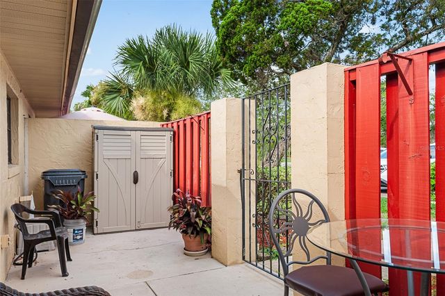 665 BROADMOOR CIRCLE, Winter Haven, FL 33884