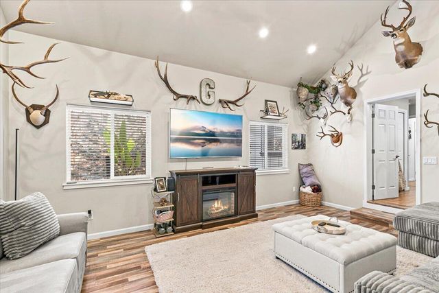 135 Candice Court, Medford, OR 97504