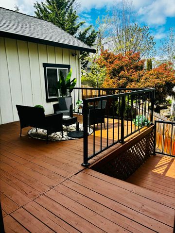 135 Candice Court, Medford, OR 97504