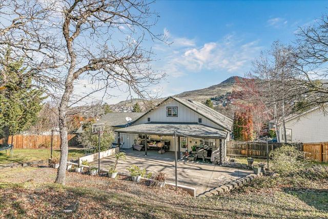 135 Candice Court, Medford, OR 97504