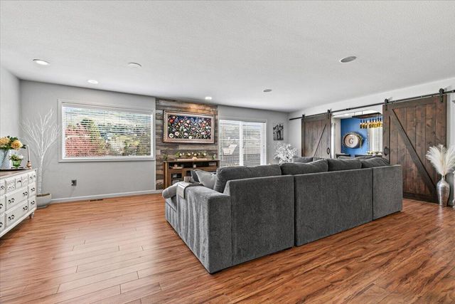 135 Candice Court, Medford, OR 97504