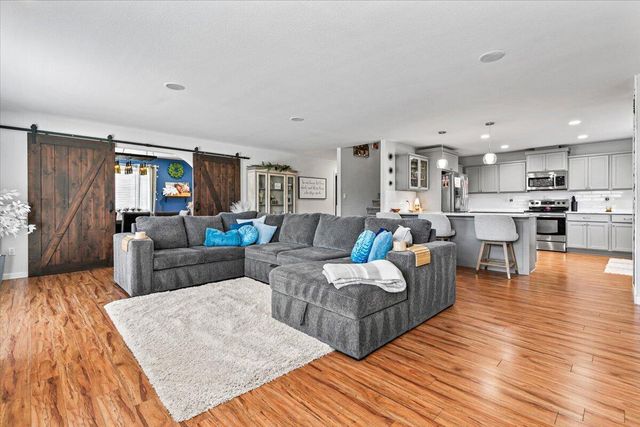 135 Candice Court, Medford, OR 97504