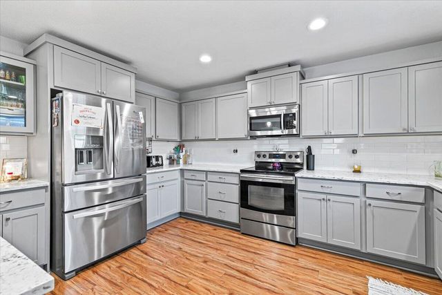 135 Candice Court, Medford, OR 97504