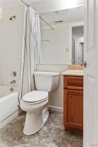 7611 Triwoods Drive D, Shrewsbury, MO 63119