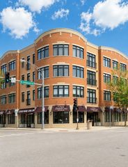 106 S Ridgeland Avenue 304, Oak Park, IL 60302