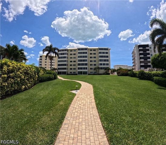 3420 Gulf Shore BLVD N 43, Naples, FL 34103