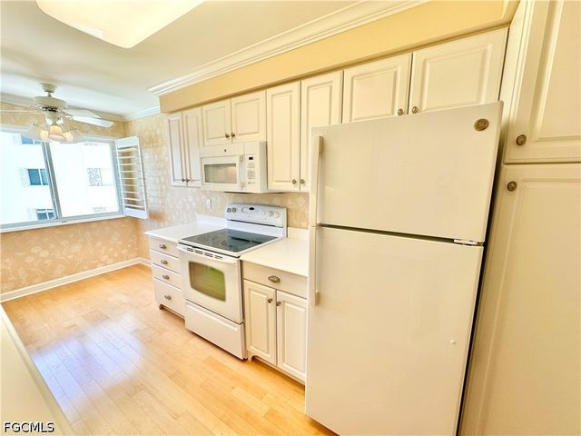 3420 Gulf Shore BLVD N 43, Naples, FL 34103