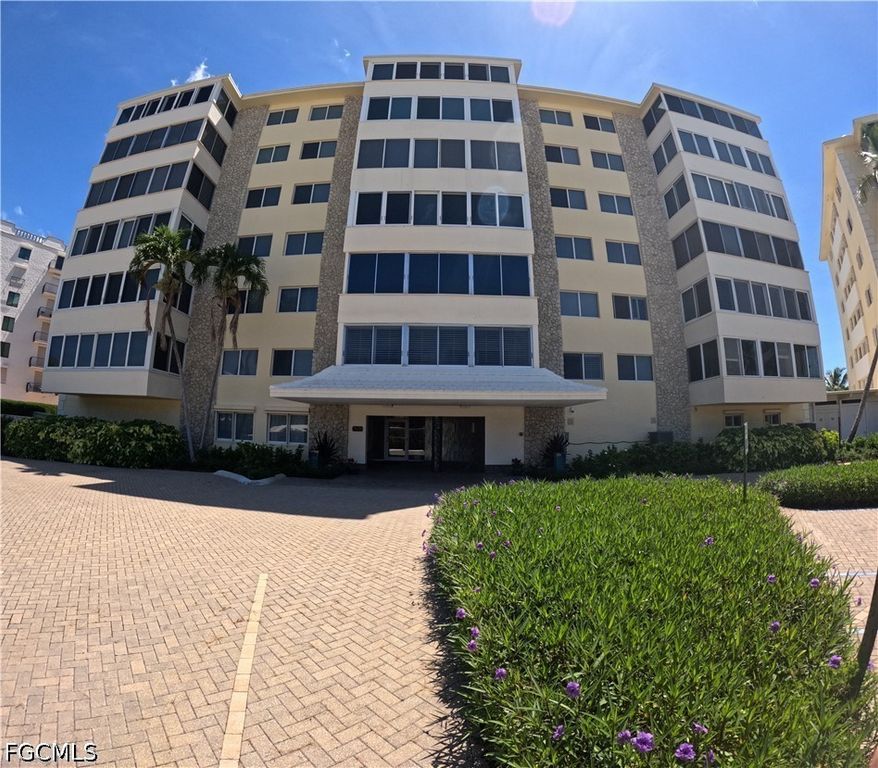 3420 Gulf Shore BLVD N 43, Naples, FL 34103