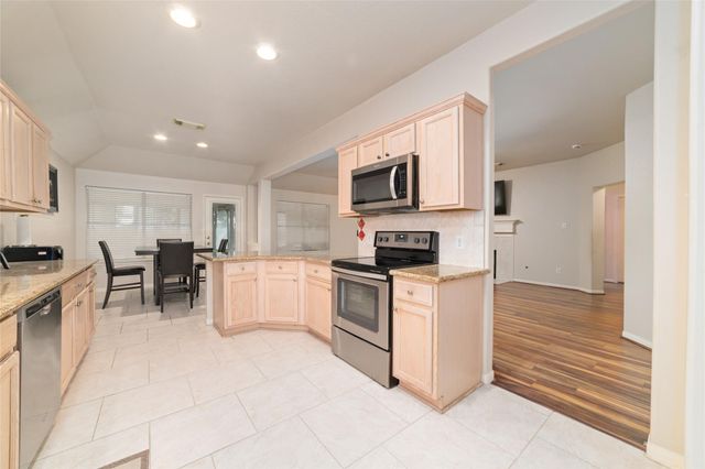 14235 Hidden Meadow Dr Drive, Sugar Land, TX 77498