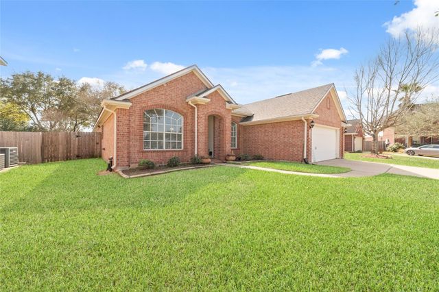 14235 Hidden Meadow Dr Drive, Sugar Land, TX 77498