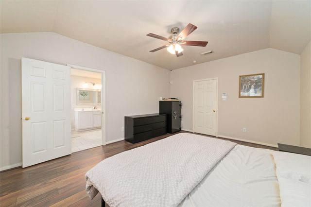 14235 Hidden Meadow Dr Drive, Sugar Land, TX 77498