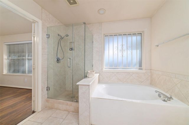 14235 Hidden Meadow Dr Drive, Sugar Land, TX 77498