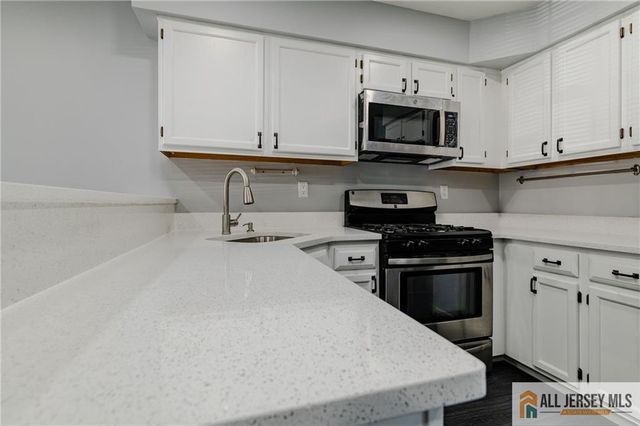 203 Concord Place, North Brunswick, NJ 08902