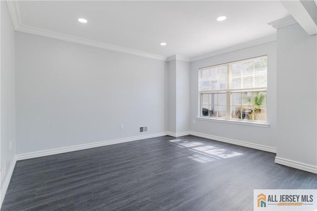 203 Concord Place, North Brunswick, NJ 08902