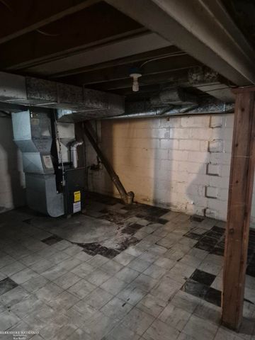 17667 Patton Street, Detroit, MI 48219