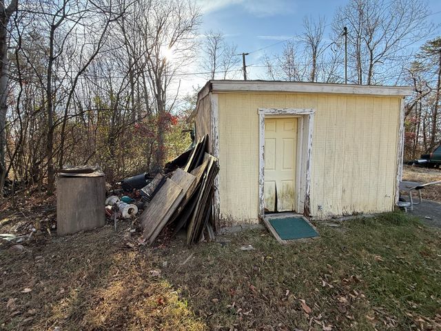 7212 Wood Haven RD, Roanoke, VA 24019